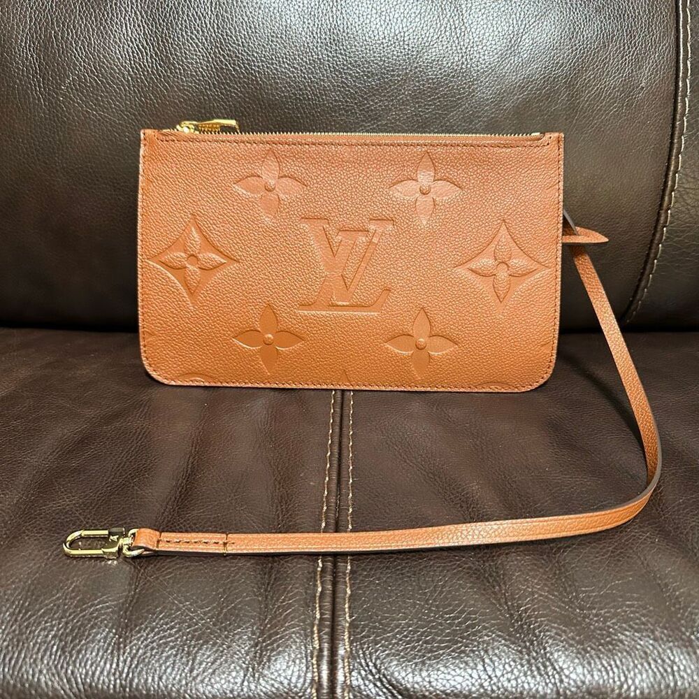 Louis Vuitton Neverfull MM Pouch Cognac